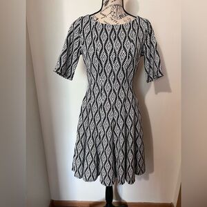 Danny and Nicole Black White Geometric Diamond Knit Fit & Flare Dress Size 6